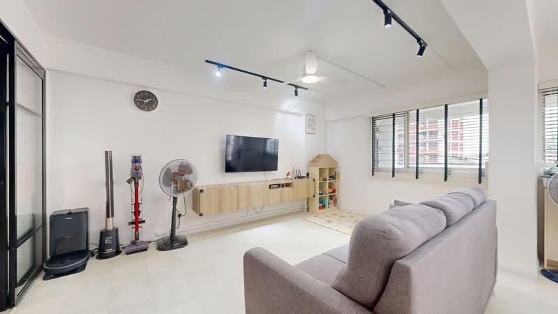 262 Bishan Street 22, 262 Bishan Street 22, 3 Bedrooms, 1,119 sqft, HDB Flat For Sale, by Johanna Chow, 500235108 - Living Room - PropertyGuru.com.sg