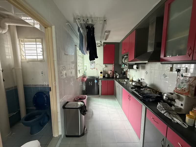 104A Edgefield Plains, 104A Edgefield Plains, 3 Bedrooms, 1,184 sqft, HDB Flat For Rent, by Ng Kang Seng, 500235137 - Kitchen - PropertyGuru.com.sg