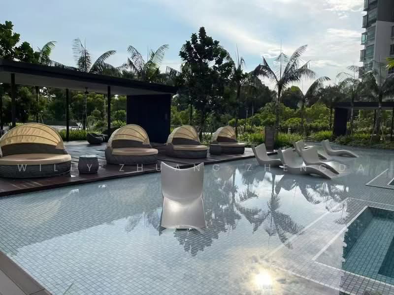 Whistler Grand, 107 West Coast Vale, 3 Bedrooms, 764 sqft, Condominium For Rent, by Willy Zhuang Zhengda, 500235145 - Pool - PropertyGuru.com.sg
