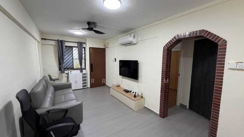 463 Jurong West Street 41, 463 Jurong West Street 41, Room Rental, 100 sqft, HDB Flat For Rent, by Darren Lim, 500235154 - Living Room - PropertyGuru.com.sg