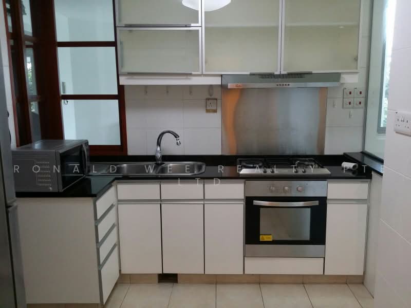 Cote D'Azur, 68 Marine Parade Road, 3 Bedrooms, 1,324 sqft, Condominium For Rent, by RUTH, 500235160 - Kitchen - PropertyGuru.com.sg
