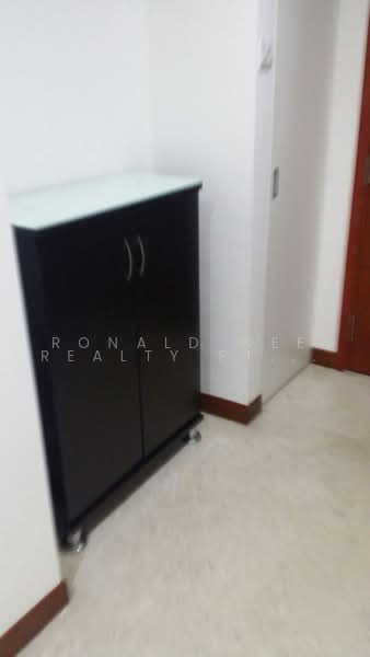 Cote D'Azur, 68 Marine Parade Road, 3 Bedrooms, 1,324 sqft, Condominium For Rent, by RUTH, 500235160 - Interior - PropertyGuru.com.sg