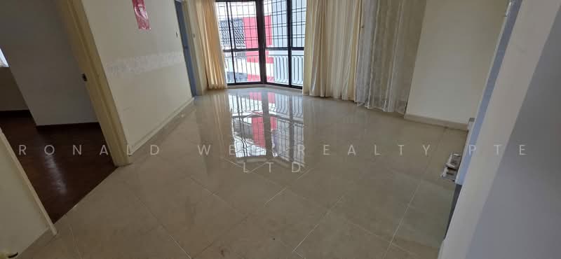 Boon Teck Towers, 41 Boon Teck Road, 3 Bedrooms, 1,658 sqft, Condominium For Sale, by RONALD, 500235163 - Living Room - PropertyGuru.com.sg