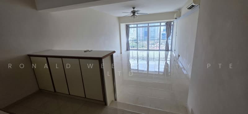 Boon Teck Towers, 41 Boon Teck Road, 3 Bedrooms, 1,658 sqft, Condominium For Sale, by RONALD, 500235163 - Living Room - PropertyGuru.com.sg