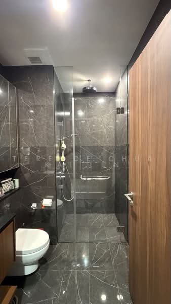 Phoenix Residences, 83 Phoenix Avenue, 2 Bedrooms, 560 sqft, Condominium For Sale, by Terence Chua Kai Lun, 500235170 - Bathroom - PropertyGuru.com.sg