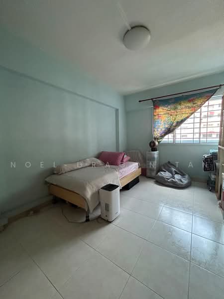 413 Jurong West Street 42, 413 Jurong West Street 42, 3 Bedrooms, 1,119 sqft, HDB Flat For Sale, by Noel DRAGON Tan, 500235179 - Bedroom - PropertyGuru.com.sg