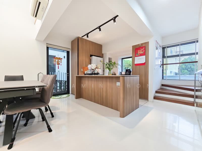 Ultra Rare! Double Volume Corner Terrace Cluster Landed, Surin Avenue, 5 Bedrooms, 4,939 sqft, Cluster House For Sale, by Benjamin Chong, 500235185 - Kitchen - PropertyGuru.com.sg