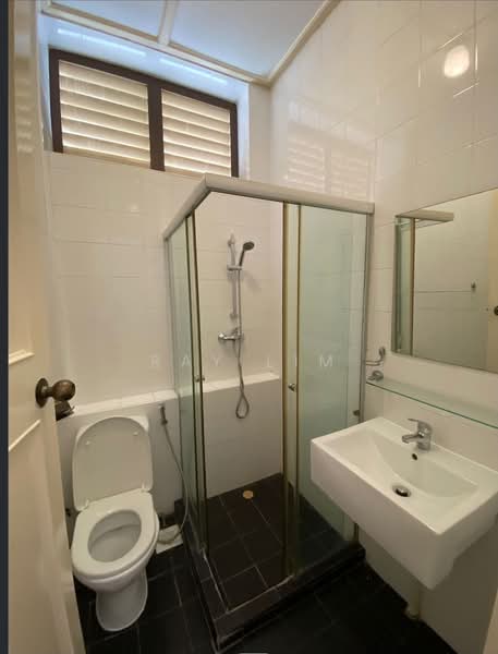 Townerville, McNair Road, 2 Bedrooms, 2,161 sqft, Conservation House For Rent, by Ray Lim, 500235186 - Bathroom - PropertyGuru.com.sg