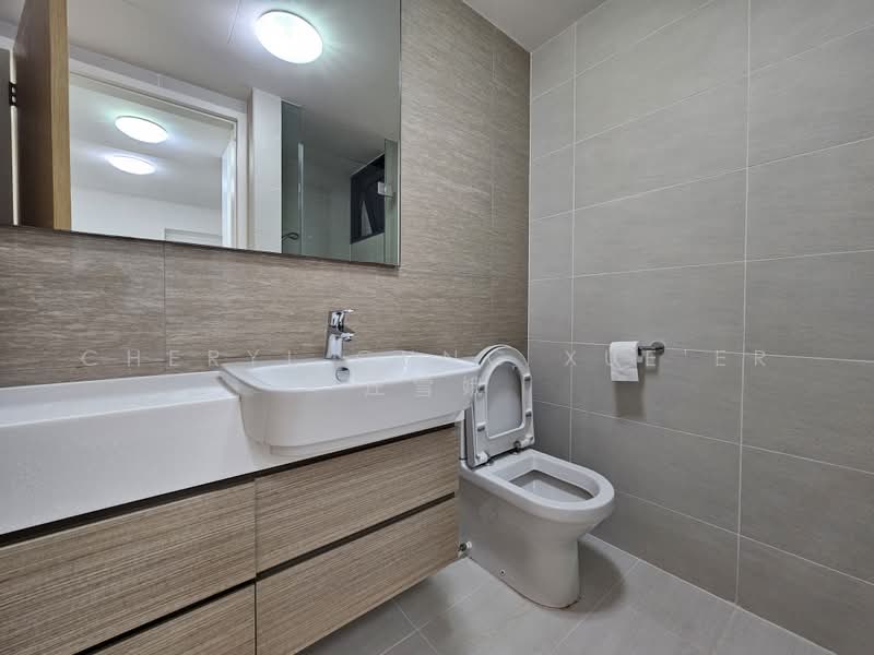 The Lakefront Residences, 48 Lakeside Drive, 2 Bedrooms, 721 sqft, Condominium For Sale, by Cheryl Chng Xue'Er 庄雪娥, 500235189 - Bathroom - PropertyGuru.com.sg