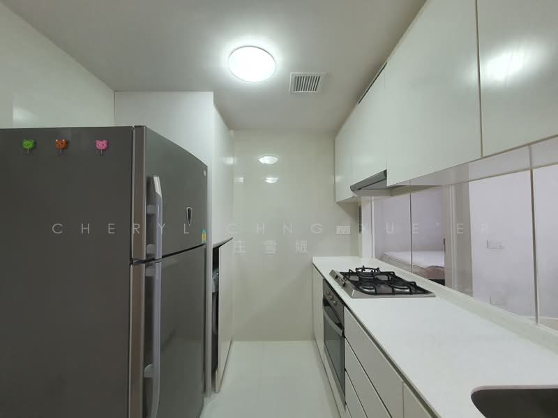 The Lakefront Residences, 48 Lakeside Drive, 2 Bedrooms, 721 sqft, Condominium For Sale, by Cheryl Chng Xue'Er 庄雪娥, 500235189 - Kitchen - PropertyGuru.com.sg