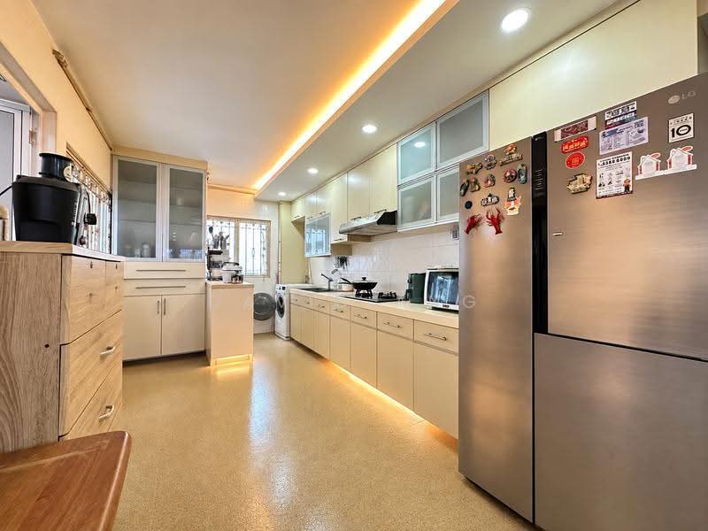 171 Bukit Batok West Avenue 8, 171 Bukit Batok West Avenue 8, Dairy Farm / Bukit Panjang / Choa Chu Kang, 3 Bedrooms, 1,442 sqft, HDB Flat For Sale, by David Ang, 500235192 - Kitchen - PropertyGuru.com.sg