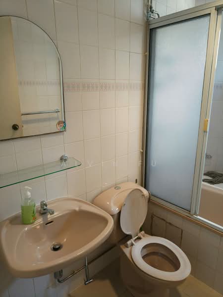 Bayshore Park, 50 Bayshore Road, 2 Bedrooms, 936 sqft, Condominium For Rent, by Alvin Fu, 500235201 - Bathroom - PropertyGuru.com.sg