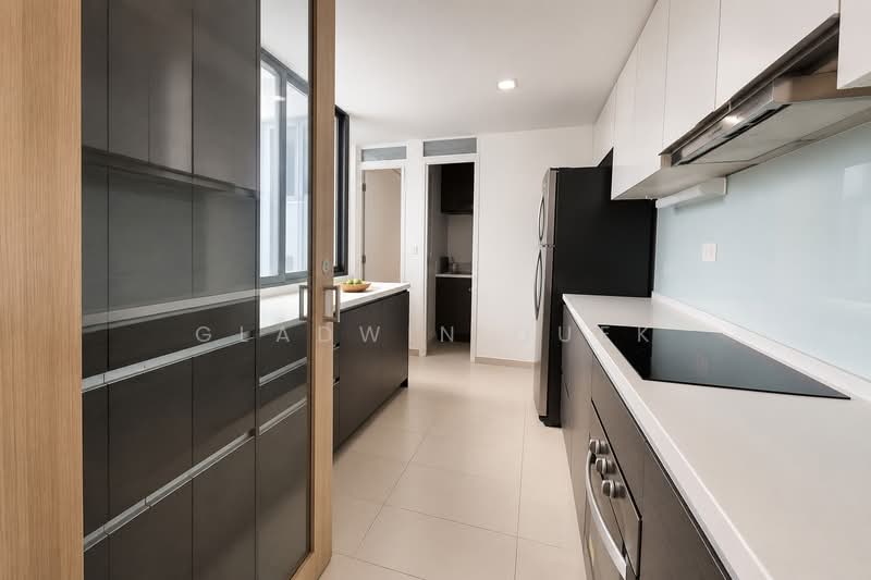 Cheapest 4 bedrooms Top Floor, , 4 Bedrooms, 1,152 sqft, Executive Condominium For Sale, by Gladwin Quek, 500235210 - Kitchen - PropertyGuru.com.sg