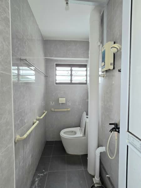 435 Bukit Panjang Ring Road, 435 Bukit Panjang Ring Road, 3 Bedrooms, 904 sqft, HDB Flat For Sale, by Jasmine Toh, 500235224 - Bathroom - PropertyGuru.com.sg