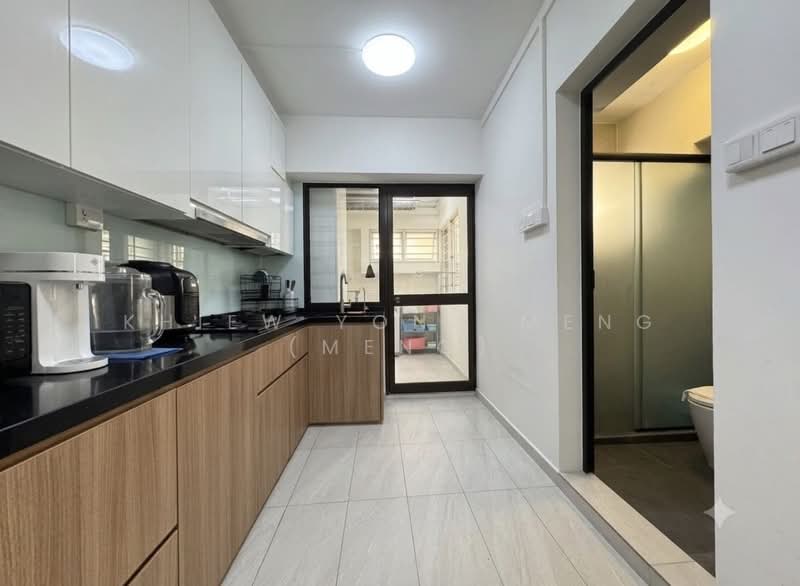 262C Compassvale Street, 262C Compassvale Street, 3 Bedrooms, 1,399 sqft, HDB Flat For Sale, by Khiew Yong Meng (Meng), 500235233 - Kitchen - PropertyGuru.com.sg
