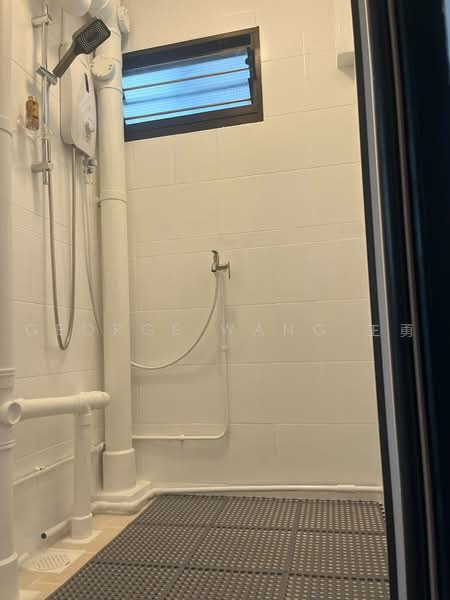 3 Dover Road, 3 Dover Road, Room Rental, 110 sqft, HDB Flat For Rent, by George Wang 王勇, 500235238 - Bathroom - PropertyGuru.com.sg