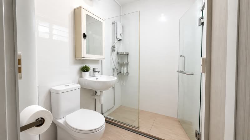 123 Bishan Street 12, 123 Bishan Street 12, 3 Bedrooms, 1,130 sqft, HDB Flat For Sale, by Shawn Koh, 500235244 - Bathroom - PropertyGuru.com.sg