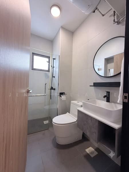 461 Clementi Avenue 3, 461 Clementi Avenue 3, 2 Bedrooms, 968 sqft, HDB Flat For Rent, by Jenny Lalla Lee, 500235246 - Bathroom - PropertyGuru.com.sg