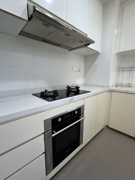 Heron Bay, Upper Serangoon View, 3 Bedrooms, 1,033 sqft, Condominium For Rent, by Felix Tan, 500235250 - Kitchen - PropertyGuru.com.sg
