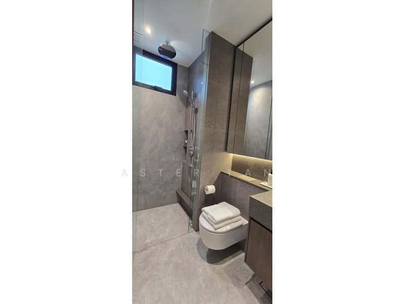AMBERWOOD at Holland, 32 Holland Link, Tanglin / Holland / Bukit Timah, 4 Bedrooms, 1,076 sqft, Condominium For Sale, by Aster Tan, 500235277 - Bathroom - PropertyGuru.com.sg