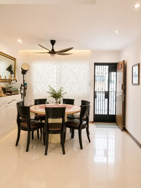 352 Yishun Ring Road, 352 Yishun Ring Road, 4 Bedrooms, 1,571 sqft, HDB Flat For Sale, by Eeleen Phuah, 500235286 - Dining Room - PropertyGuru.com.sg