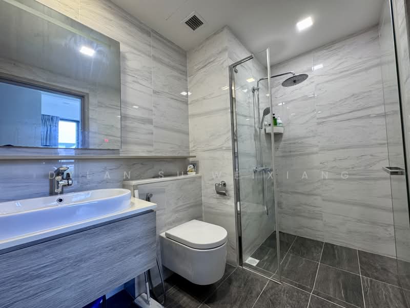 The Alps Residences, Tampines Avenue 10, 2 Bedrooms, 689 sqft, Condominium For Sale, by Dylan Su Weixiang, 500235294 - Bathroom - PropertyGuru.com.sg
