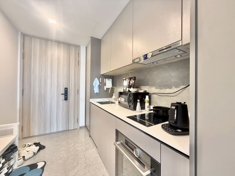 Sengkang Grand Residences, 80 Compassvale Bow, 1 Bedroom, 506 sqft, Condominium For Sale, by Kenneth Yeo, 500235302 - Kitchen - PropertyGuru.com.sg