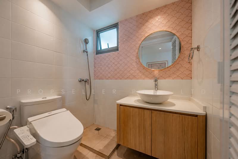 32 Margaret Drive, 32 Margaret Drive, 2 Bedrooms, 667 sqft, HDB Flat For Sale, by Don Png, 500235309 - Bathroom - PropertyGuru.com.sg