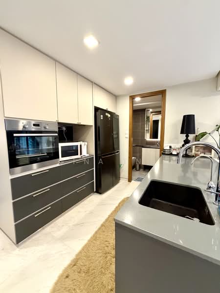 Serangoon Garden Estate, Semi D at Serangoon Garden Estate, 6 Bedrooms, 5,800 sqft, Semi-Detached House For Sale, by Gina Tng, 500235324 - Kitchen - PropertyGuru.com.sg