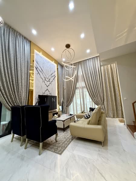 Serangoon Garden Estate, Semi D at Serangoon Garden Estate, 6 Bedrooms, 5,800 sqft, Semi-Detached House For Sale, by Gina Tng, 500235324 - Living Room - PropertyGuru.com.sg