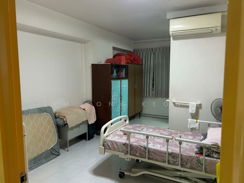 730 Jurong West Street 72, 730 Jurong West Street 72, 3 Bedrooms, 1,109 sqft, HDB Flat For Sale, by Lim Yong Keong, 500235342 - Bedroom - PropertyGuru.com.sg