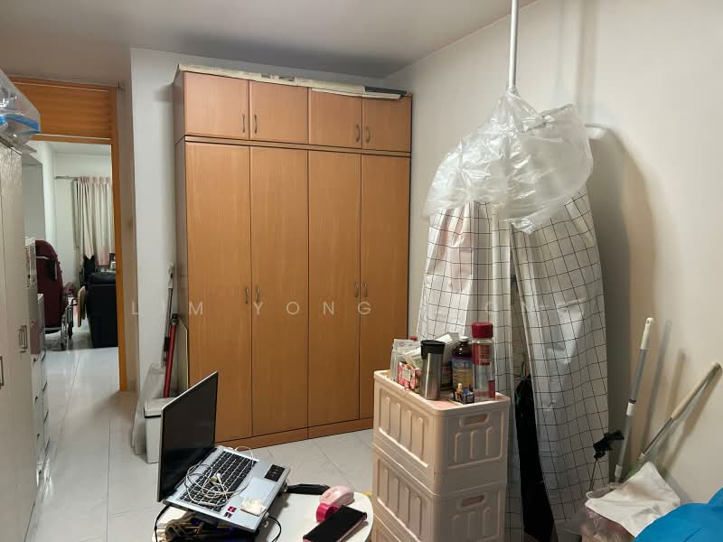 730 Jurong West Street 72, 730 Jurong West Street 72, 3 Bedrooms, 1,109 sqft, HDB Flat For Sale, by Lim Yong Keong, 500235342 - Bedroom - PropertyGuru.com.sg