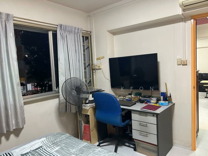 730 Jurong West Street 72, 730 Jurong West Street 72, 3 Bedrooms, 1,109 sqft, HDB Flat For Sale, by Lim Yong Keong, 500235342 - Study - PropertyGuru.com.sg