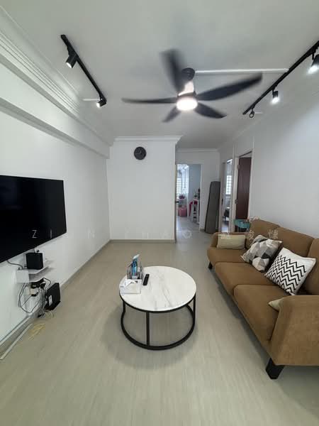 894A Tampines Street 81, 894A Tampines Street 81, 2 Bedrooms, 717 sqft, HDB Flat For Rent, by Zion Zhao 赵峻慷, 500235347 - Living Room - PropertyGuru.com.sg