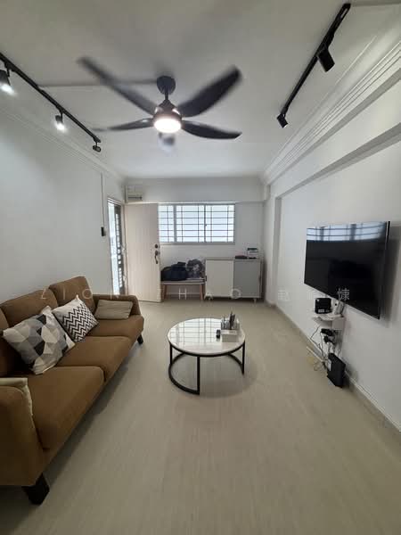 894A Tampines Street 81, 894A Tampines Street 81, 2 Bedrooms, 717 sqft, HDB Flat For Rent, by Zion Zhao 赵峻慷, 500235347 - Living Room - PropertyGuru.com.sg