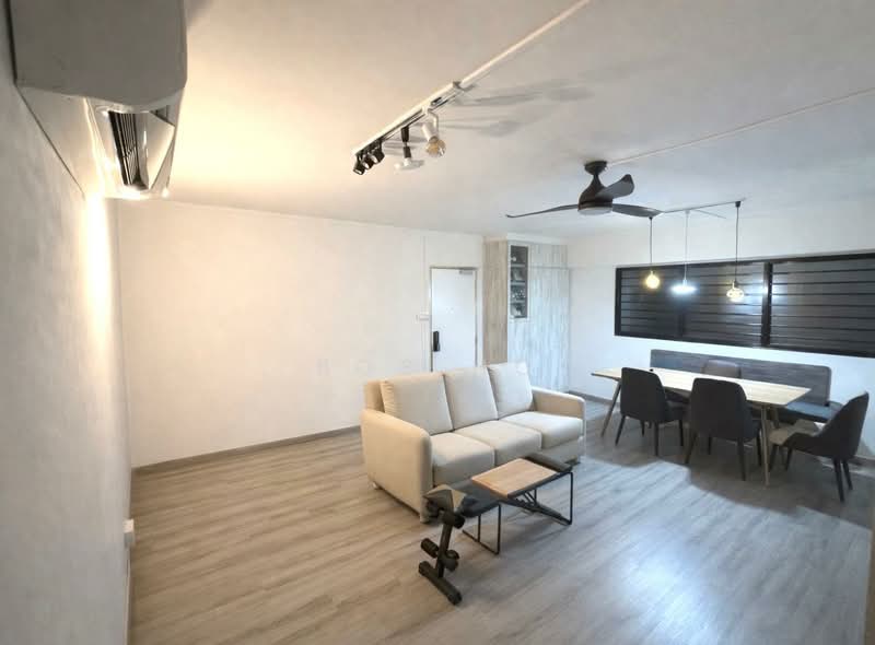 106 Bukit Batok Central, 106 Bukit Batok Central, 3 Bedrooms, 1,119 sqft, HDB Flat For Sale, by Bob Ho, 500235360 - Living Room - PropertyGuru.com.sg