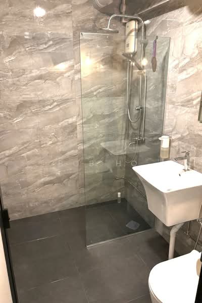 106 Bukit Batok Central, 106 Bukit Batok Central, 3 Bedrooms, 1,119 sqft, HDB Flat For Sale, by Bob Ho, 500235360 - Bathroom - PropertyGuru.com.sg