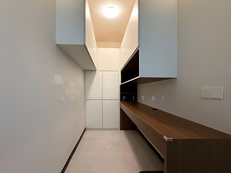 Bukit 828, 828 Upper Bukit Timah Road, 1 Bedroom, 506 sqft, Condominium For Sale, by Agent Fitri, 500235388 - Study - PropertyGuru.com.sg