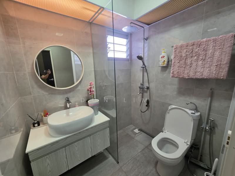674A Fern Grove @ Yishun, 674A Yishun Avenue 4, 3 Bedrooms, 1,205 sqft, HDB Flat For Sale, by Don Lim, 500235397 - Bathroom - PropertyGuru.com.sg