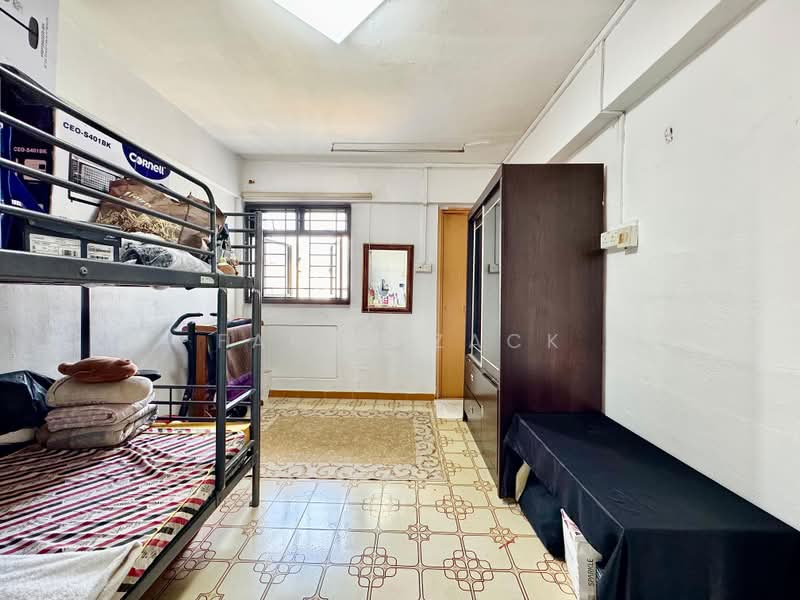 554 Bedok North Street 3, 554 Bedok North Street 3, 2 Bedrooms, 732 sqft, HDB Flat For Sale, by Farah Zack, 500235401 - Bedroom - PropertyGuru.com.sg
