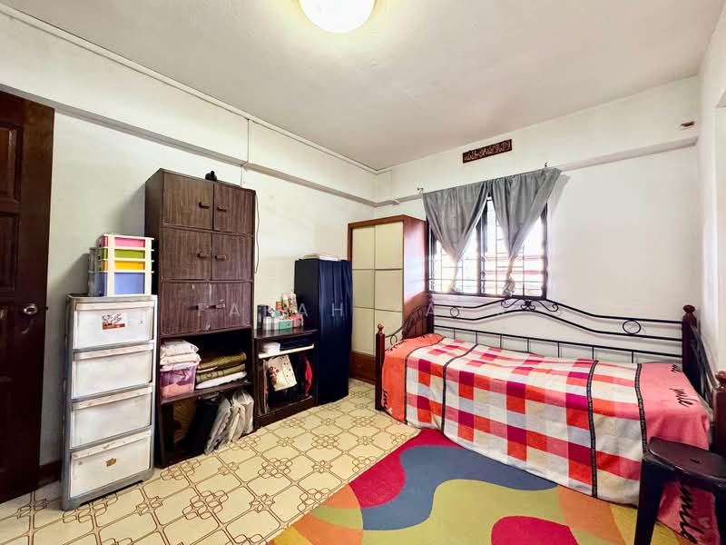 554 Bedok North Street 3, 554 Bedok North Street 3, 2 Bedrooms, 732 sqft, HDB Flat For Sale, by Farah Zack, 500235401 - Bedroom - PropertyGuru.com.sg
