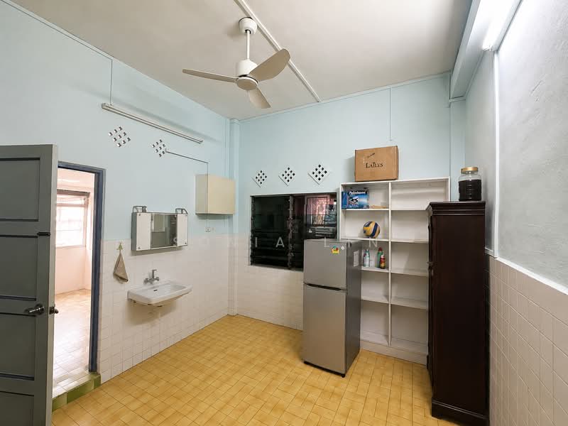 Cheap and Rare Freehold 2 Storey Semi-D @ Siglap/ East Coast Park, Third Street, Siglap Road, Elite Park Avenue, East Coast / Marine Parade, 5 Bedrooms, 3,300 sqft, Semi-Detached House For Sale, by Sonia Lin, 500235402 - Interior - PropertyGuru.com.sg