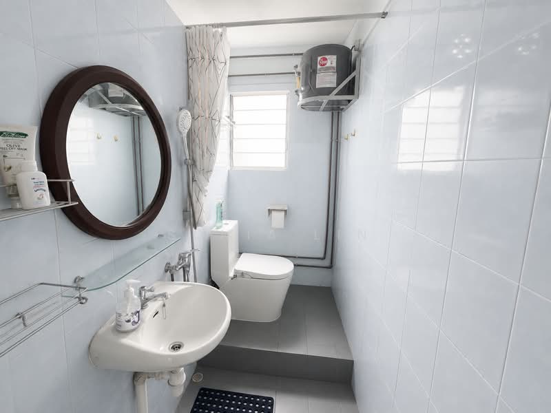 Cheap and Rare Freehold 2 Storey Semi-D @ Siglap/ East Coast Park, Third Street, Siglap Road, Elite Park Avenue, East Coast / Marine Parade, 5 Bedrooms, 3,300 sqft, Semi-Detached House For Sale, by Sonia Lin, 500235402 - PropertyGuru.com.sg