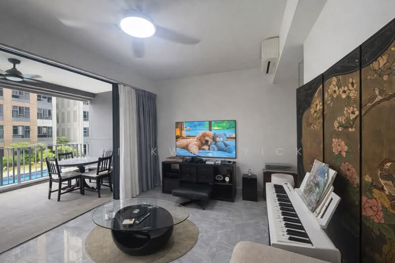 SUPER UNDERVALUED 4BR | NEAR MRT | POOL VIEW, Sembawang / Yishun, 4 Bedrooms, 1,109 sqft, Condominium For Sale, by Tan Kwan Yick, 500235405 - Living Room - PropertyGuru.com.sg