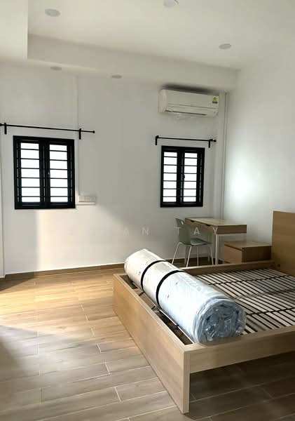 2 Joo Avenue, 2 Joo Avenue, Room Rental, 200 sqft, Corner Terrace For Rent, by Susan Tay, 500235409 - Bedroom - PropertyGuru.com.sg