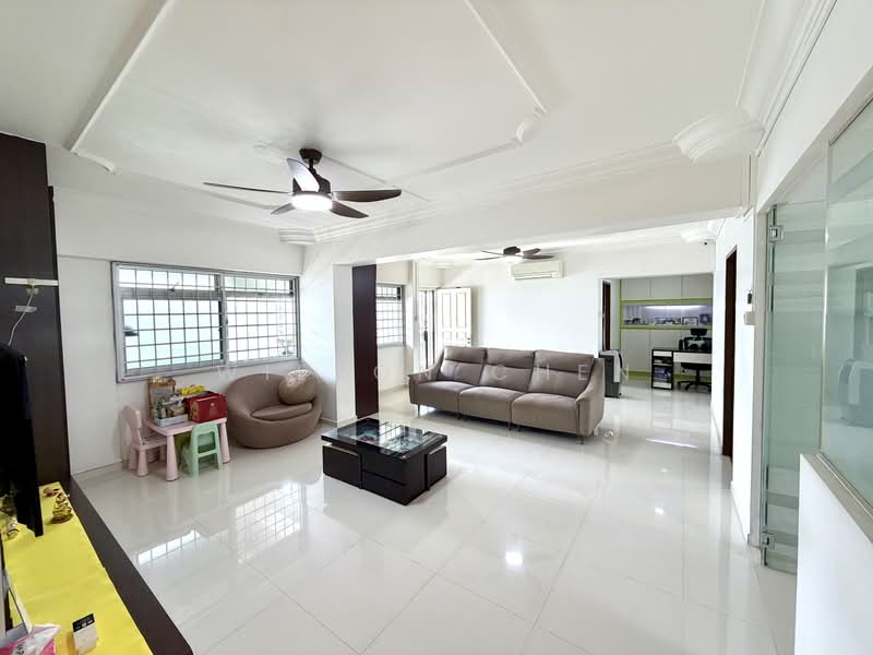 671 Jalan Damai, 671 Jalan Damai, 3 Bedrooms, 1,162 sqft, HDB Flat For Sale, by Wilson Chen, 500235418 - Living Room - PropertyGuru.com.sg