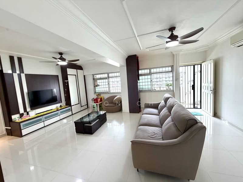 671 Jalan Damai, 671 Jalan Damai, 3 Bedrooms, 1,162 sqft, HDB Flat For Sale, by Wilson Chen, 500235418 - Living Room - PropertyGuru.com.sg