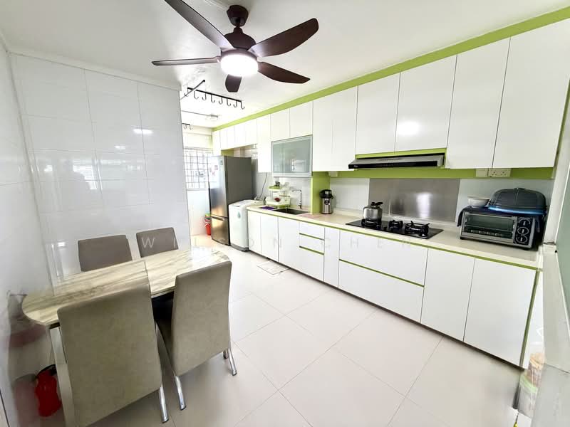 671 Jalan Damai, 671 Jalan Damai, 3 Bedrooms, 1,162 sqft, HDB Flat For Sale, by Wilson Chen, 500235418 - Kitchen - PropertyGuru.com.sg