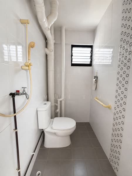 406 Sin Ming Avenue, 406 Sin Ming Avenue, 2 Bedrooms, 689 sqft, HDB Flat For Sale, by Samuel Sim, 500235421 - Bathroom - PropertyGuru.com.sg