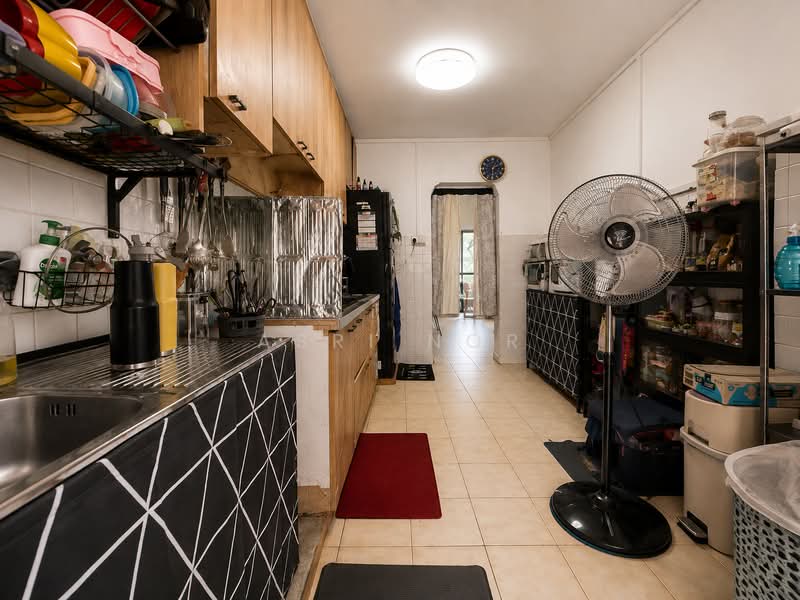 929 Jurong West Street 92, 929 Jurong West Street 92, 3 Bedrooms, 1,108 sqft, HDB Flat For Sale, by Asri Nor, 500235436 - Kitchen - PropertyGuru.com.sg